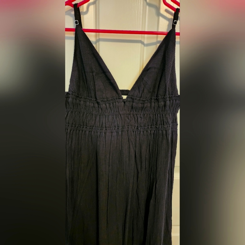 Pink lilly size M black dress